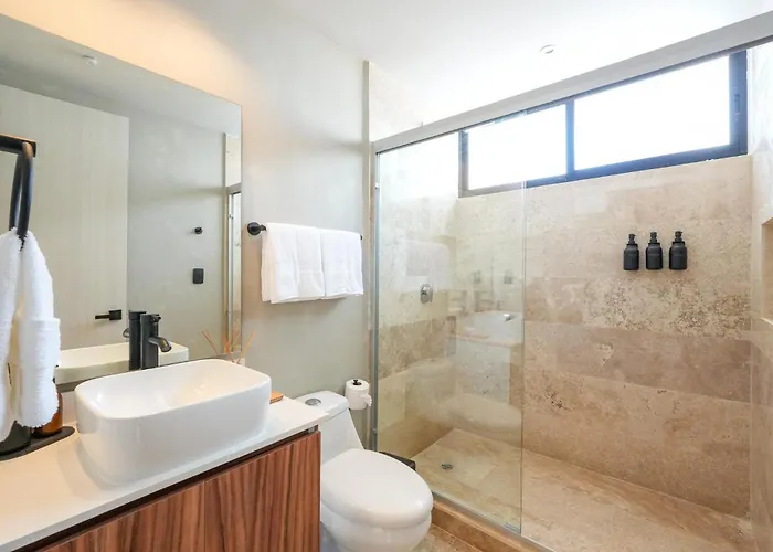 Aldea Dream Modern Designer 2 Floor Penthouse Sleeps 8 *